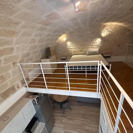 Castello Domus شقة