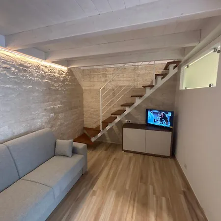 Castello Domus شقة جيوفيناتسو