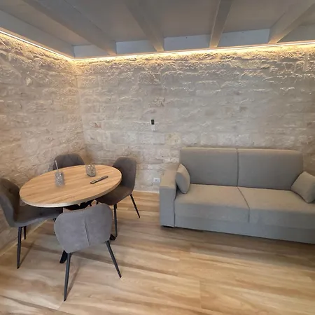 شقة Castello Domus *